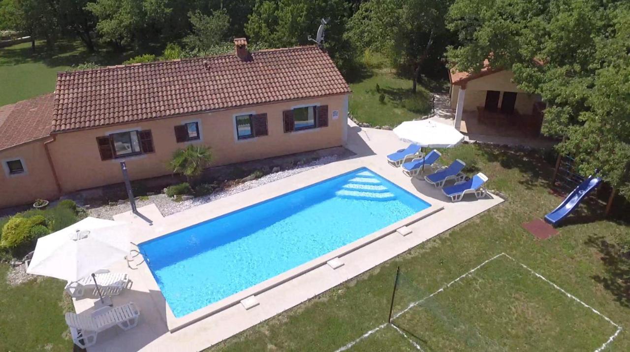 Villa Fragola - Holiday House With Large Garden Tinjan Esterno foto